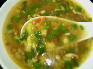 Aštri daržovių sriuba