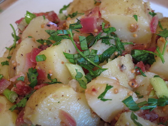 Vokiškos bulvių salotos