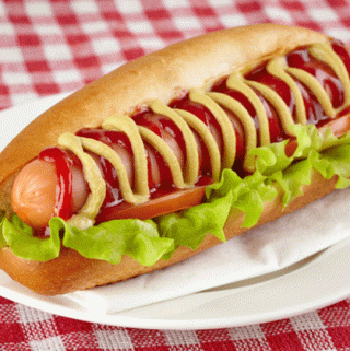 Bandelės su dešrele (hot dogai)